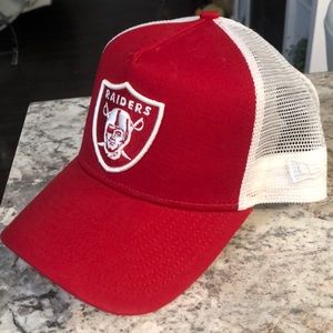 Oakland raiders New Era 9Forty A Frame snap back.